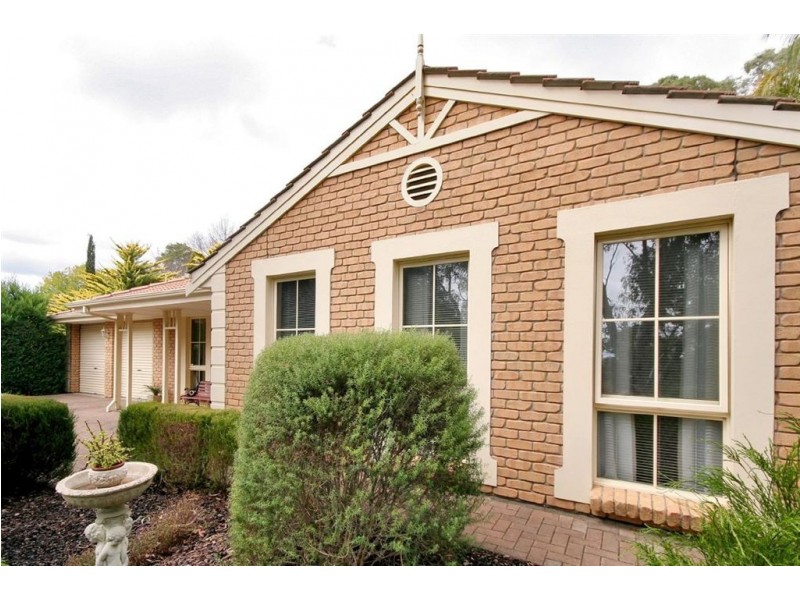 13 Woodland Grove, Aberfoyle Park SA 5159