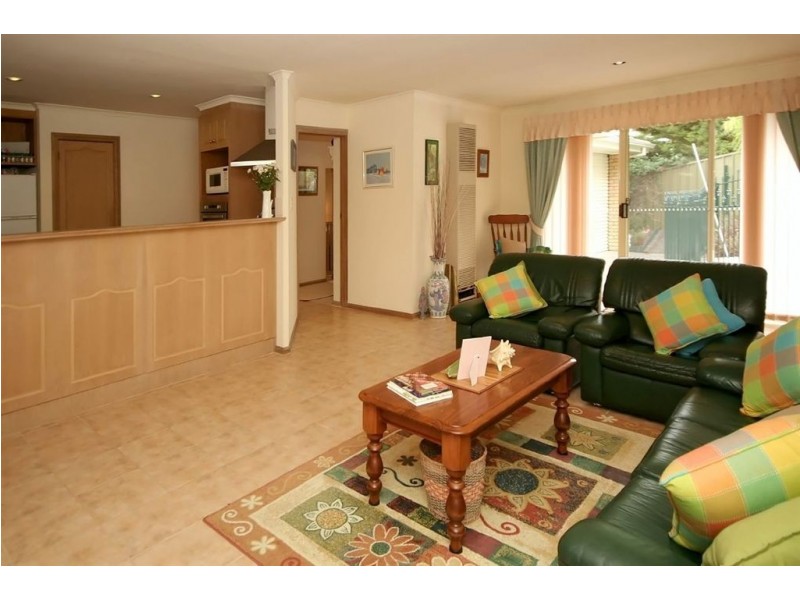 13 Woodland Grove, Aberfoyle Park SA 5159