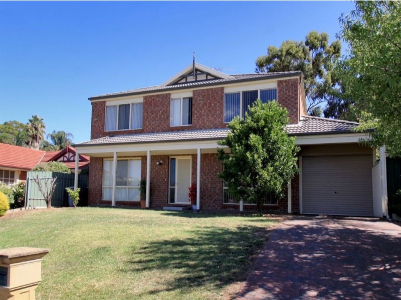 4 Cranbourne Drive, O’halloran Hill SA 5158