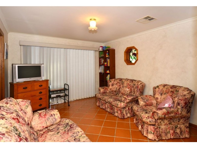 39 Emerald Street, Flagstaff Hill SA 5159