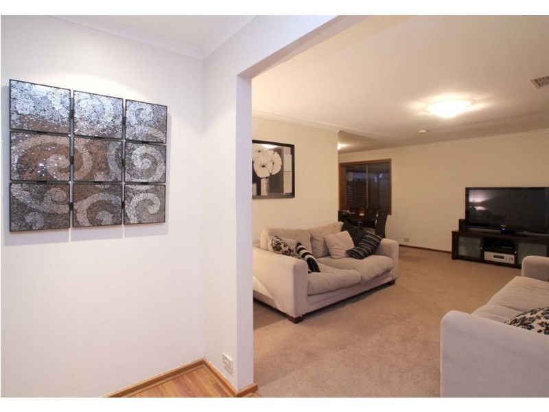 30 Delta Crescent, Aberfoyle Park SA 5159