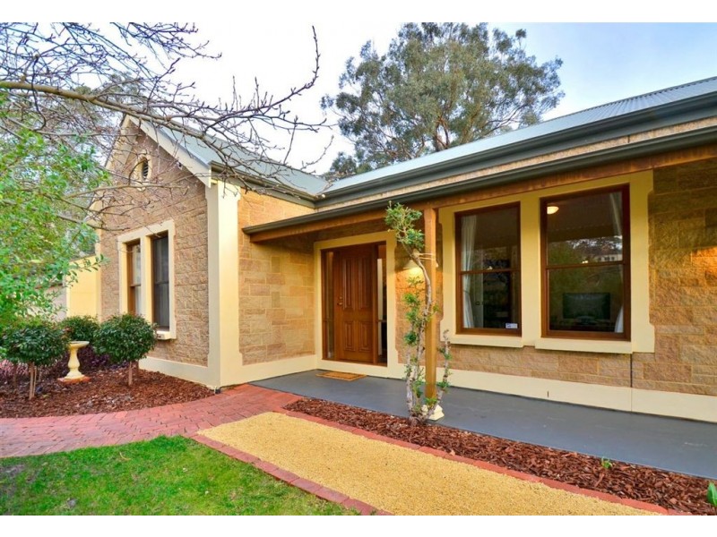 48 The Oaks Parade, Aberfoyle Park SA 5159