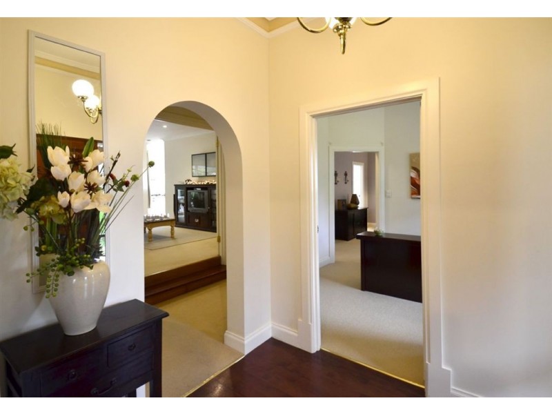 48 The Oaks Parade, Aberfoyle Park SA 5159