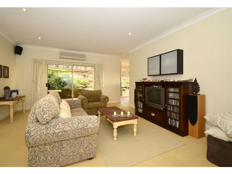 48 The Oaks Parade, Aberfoyle Park SA 5159