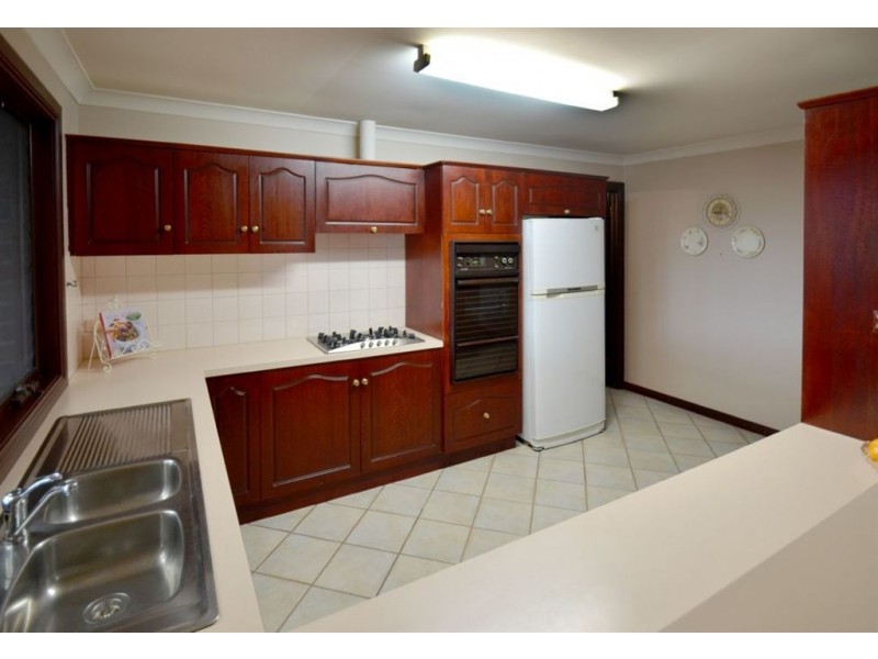 11 St Vincent Close, Aberfoyle Park SA 5159