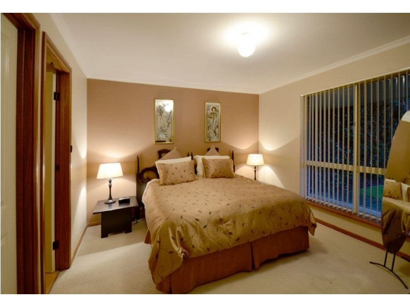 13 Alpine Road, Happy Valley SA 5159