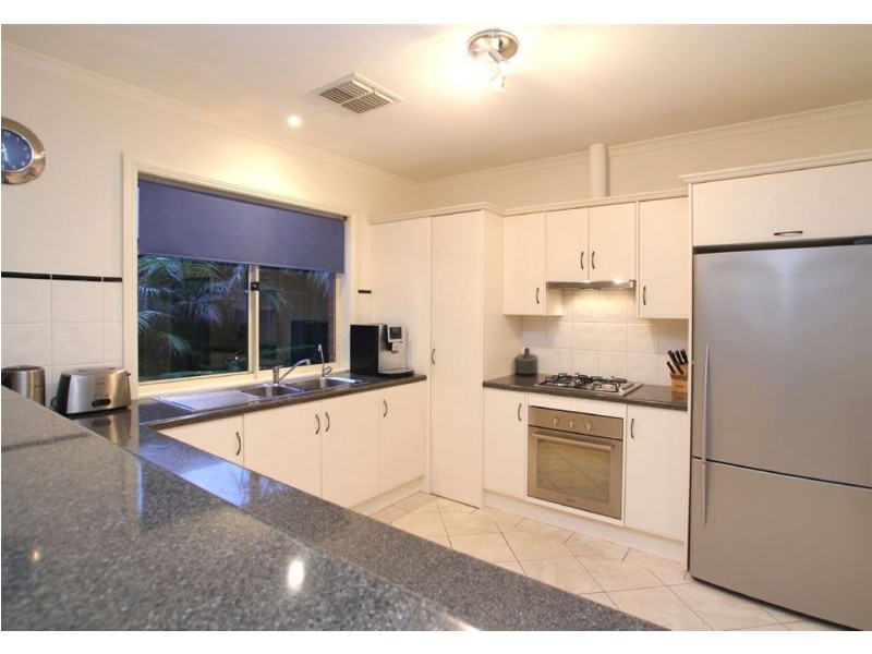 13 Alanah Close, Happy Valley SA 5159