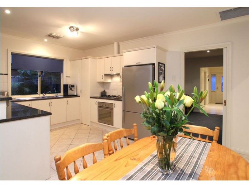 13 Alanah Close, Happy Valley SA 5159