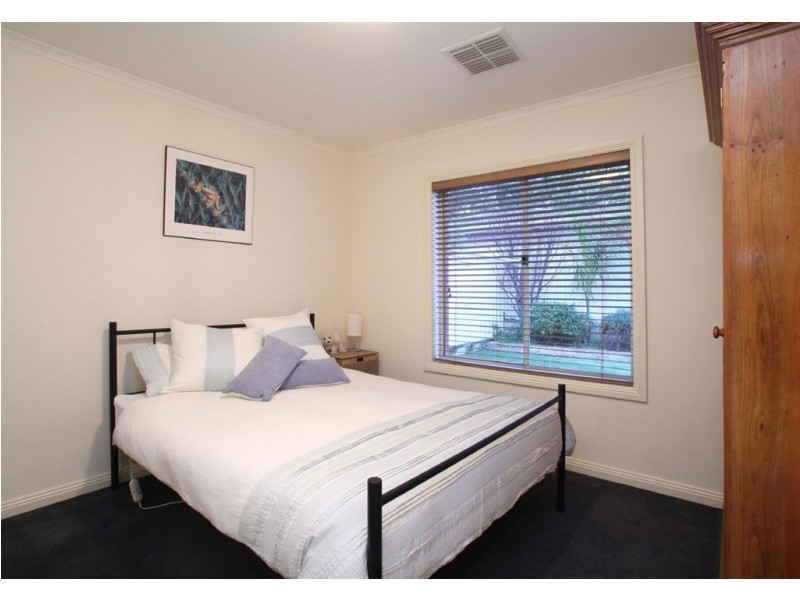 13 Alanah Close, Happy Valley SA 5159