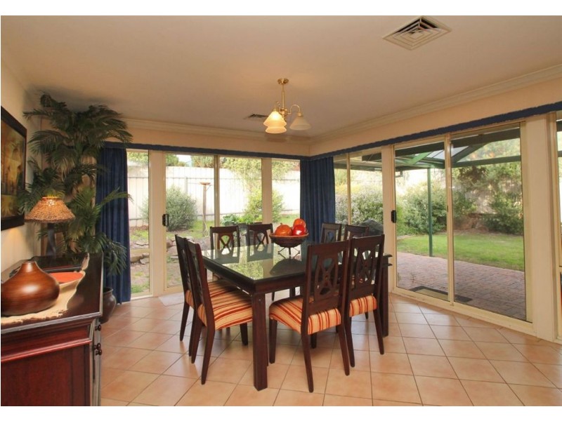 17 Ironbark Avenue, Flagstaff Hill SA 5159