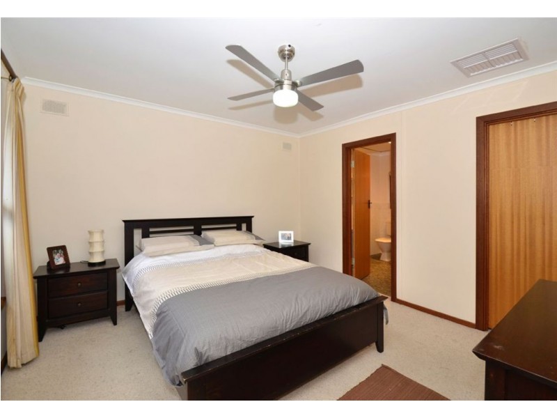 24 Lulworth Place, Flagstaff Hill SA 5159