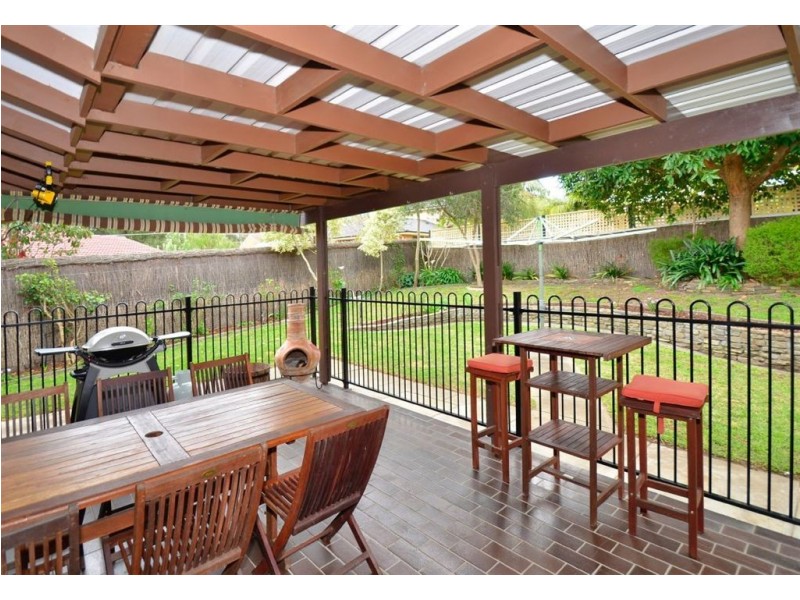 24 Lulworth Place, Flagstaff Hill SA 5159