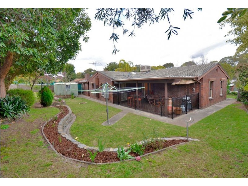 24 Lulworth Place, Flagstaff Hill SA 5159