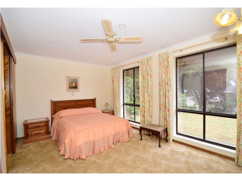 8 McDiarmid Avenue, Pasadena SA 5042