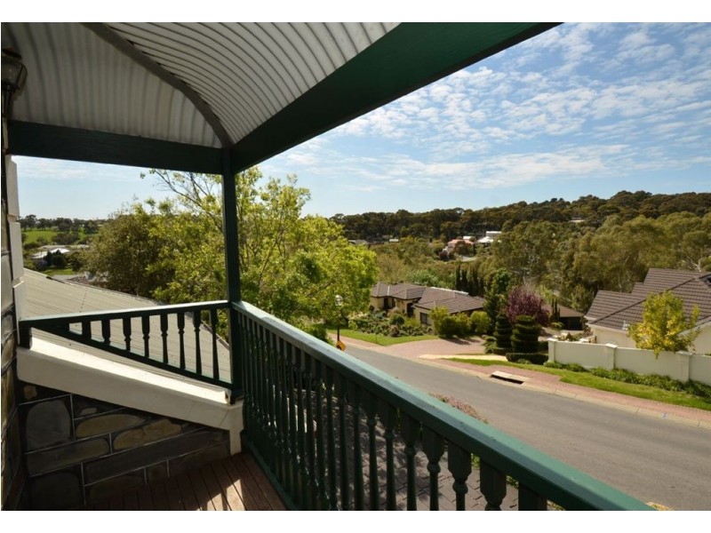 10 Sandalwood Crescent, Flagstaff Hill SA 5159