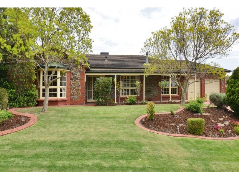 23 Crossdale Drive, Aberfoyle Park SA 5159