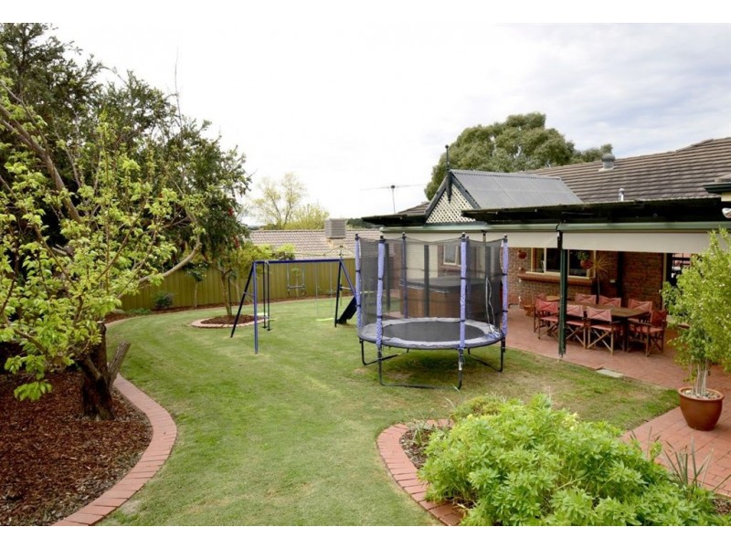 23 Crossdale Drive, Aberfoyle Park SA 5159