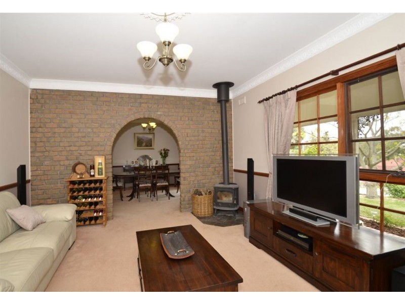 23 Crossdale Drive, Aberfoyle Park SA 5159