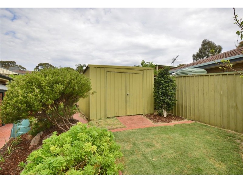 23 Crossdale Drive, Aberfoyle Park SA 5159