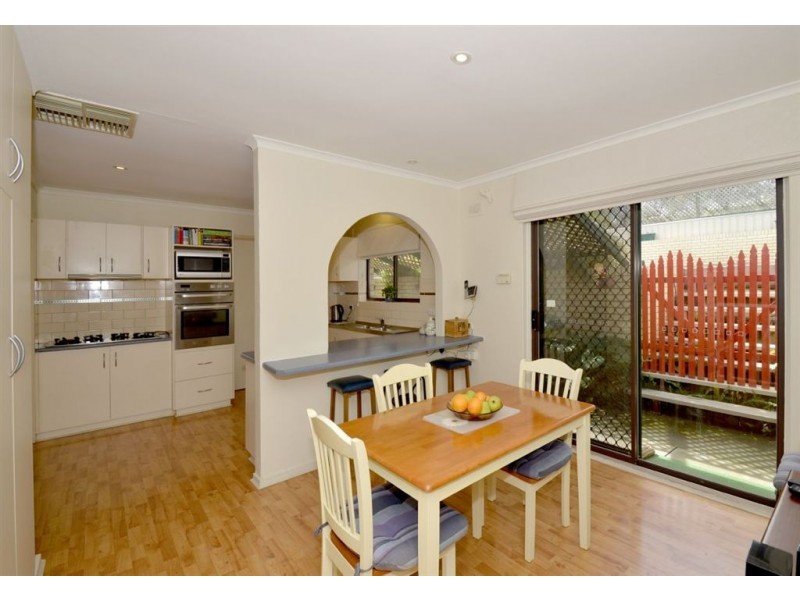 7 Camelot Crescent, Seacombe Heights SA 5047