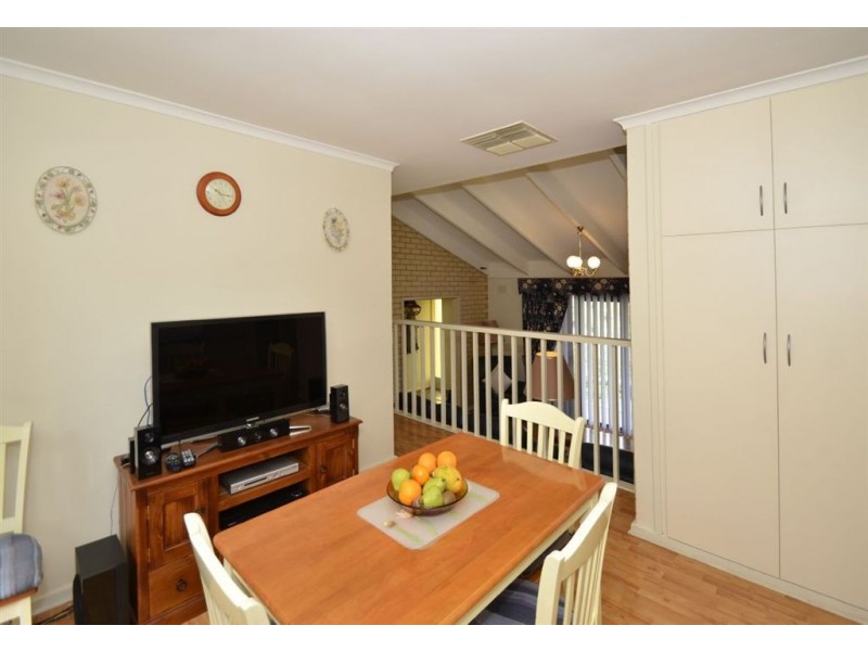 7 Camelot Crescent, Seacombe Heights SA 5047