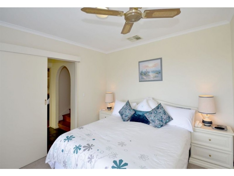 7 Camelot Crescent, Seacombe Heights SA 5047