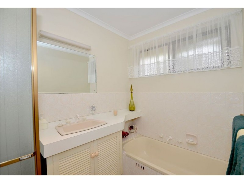 7 Camelot Crescent, Seacombe Heights SA 5047