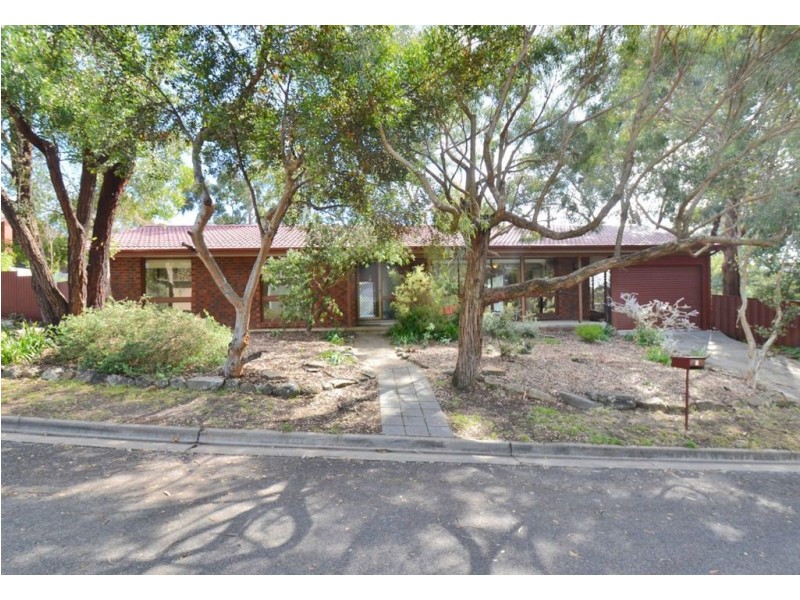 2 Ebor Crescent, Aberfoyle Park SA 5159