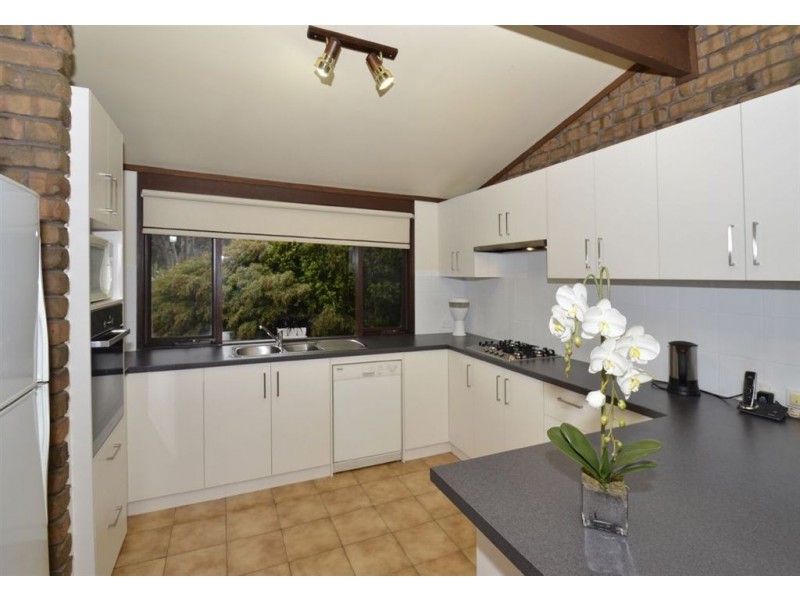 8 Palmyra Court, Flagstaff Hill SA 5159