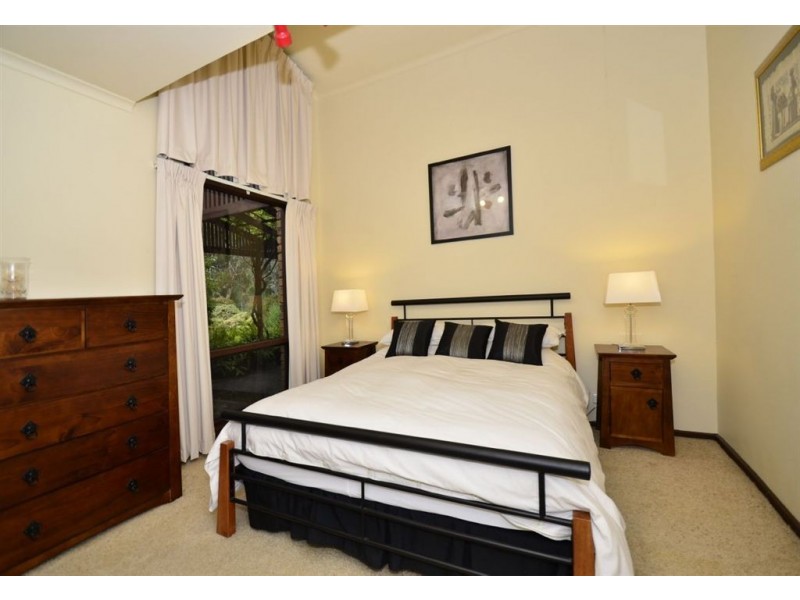 8 Palmyra Court, Flagstaff Hill SA 5159