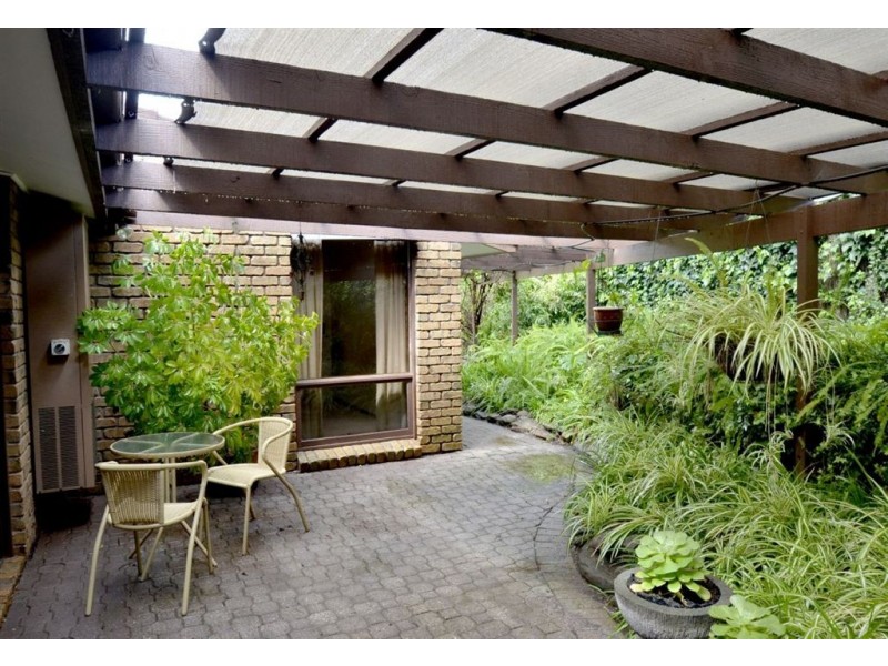 8 Palmyra Court, Flagstaff Hill SA 5159