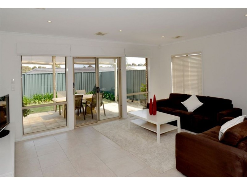 5 Pinnacle Crescent, Flagstaff Hill SA 5159