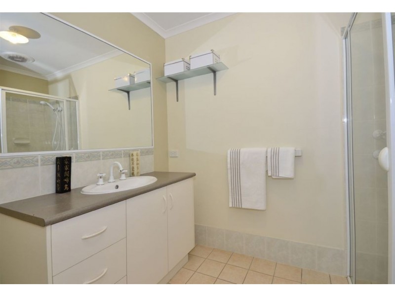 2a Hams Road, Flagstaff Hill SA 5159