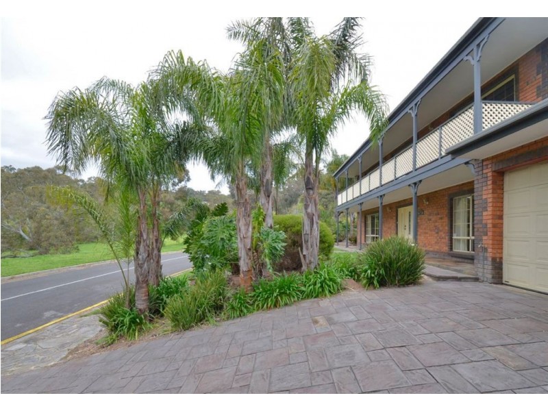 24 Maluka Drive, Happy Valley SA 5159