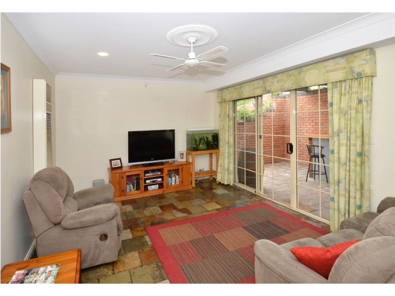 24 Maluka Drive, Happy Valley SA 5159