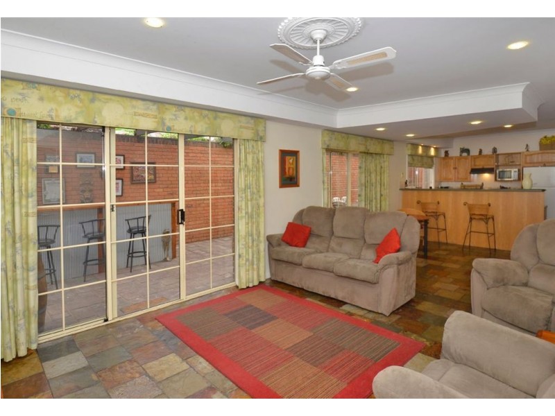 24 Maluka Drive, Happy Valley SA 5159