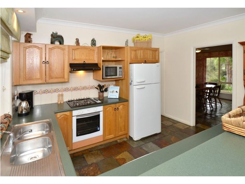 24 Maluka Drive, Happy Valley SA 5159