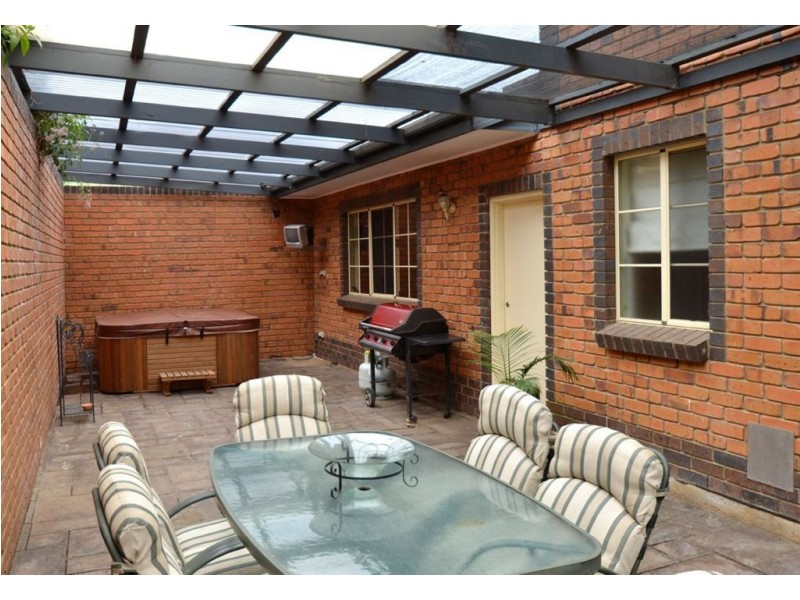 24 Maluka Drive, Happy Valley SA 5159