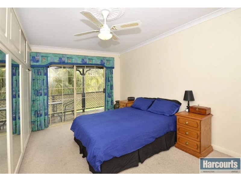 24 Maluka Drive, Happy Valley SA 5159