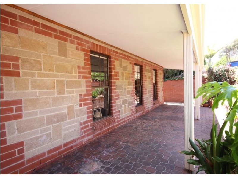 15 Horseshoe Drive, Aberfoyle Park SA 5159