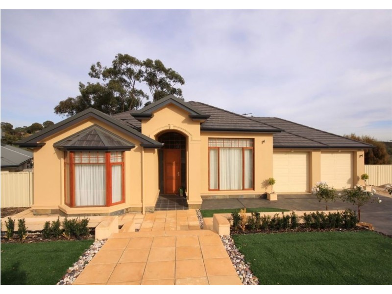 16 Ironbark Ave, Flagstaff Hill SA 5159