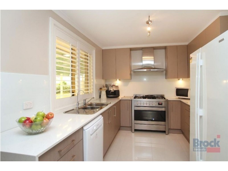 2 Hopkins Court, Woodcroft SA 5162