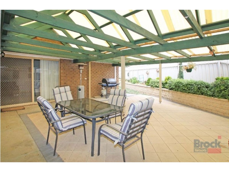 2 Hopkins Court, Woodcroft SA 5162