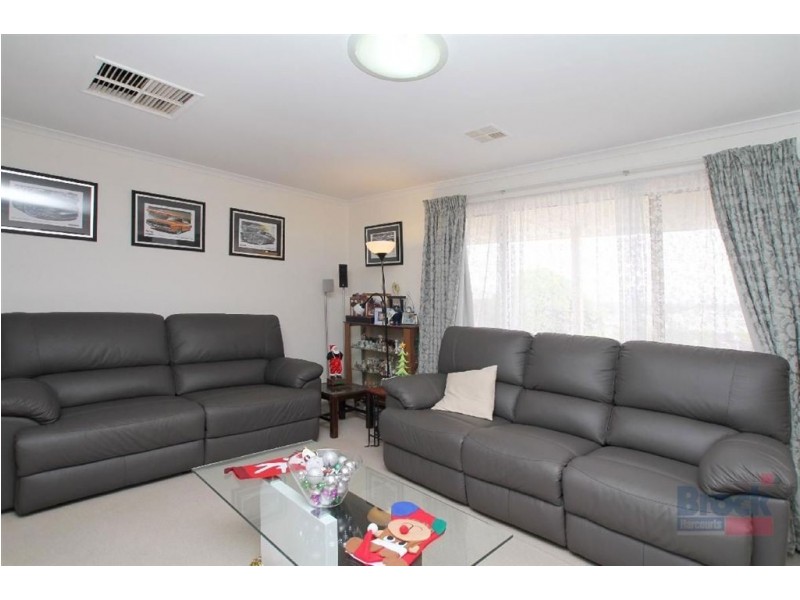 2 Hopkins Court, Woodcroft SA 5162