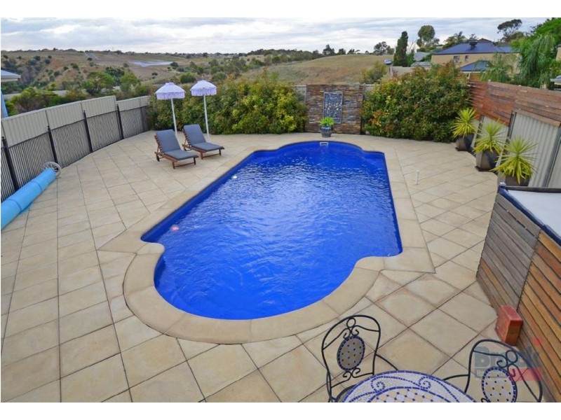 24 Newfield Drive, Old Reynella SA 5161