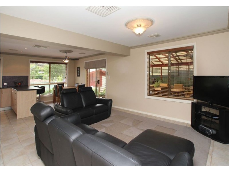 10 Tandy Street, Aberfoyle Park SA 5159