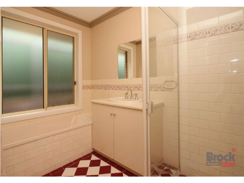 10 Tandy Street, Aberfoyle Park SA 5159