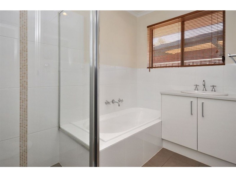 11 Santana Court, Aberfoyle Park SA 5159
