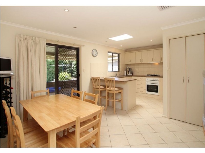 1 Hamilton Crescent, Aberfoyle Park SA 5159