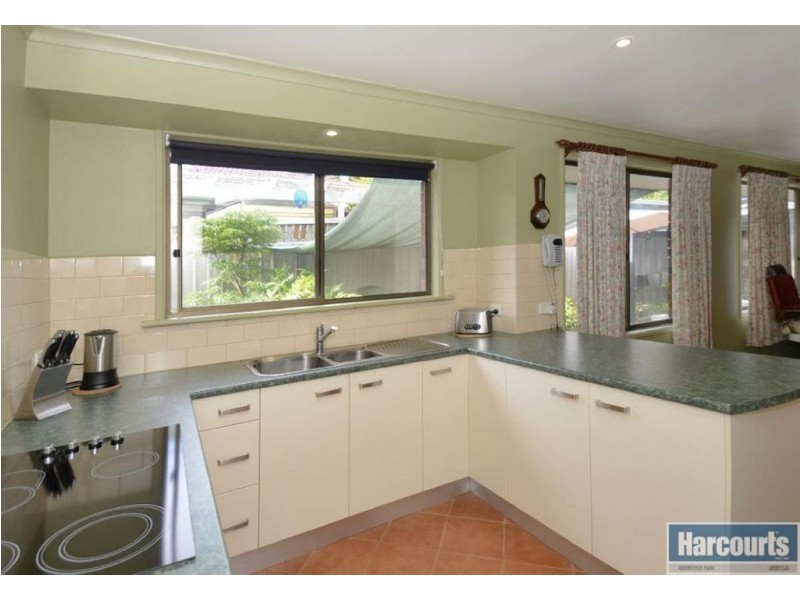 11 Tyson Avenue, Trott Park SA 5158